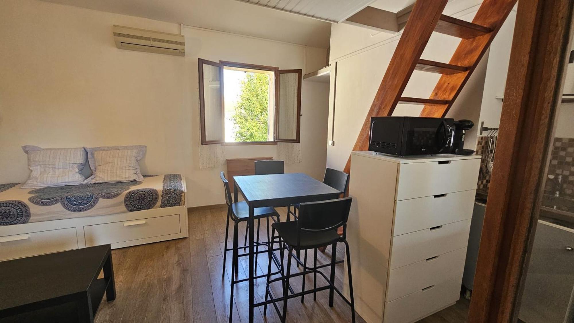 1g * Avignon